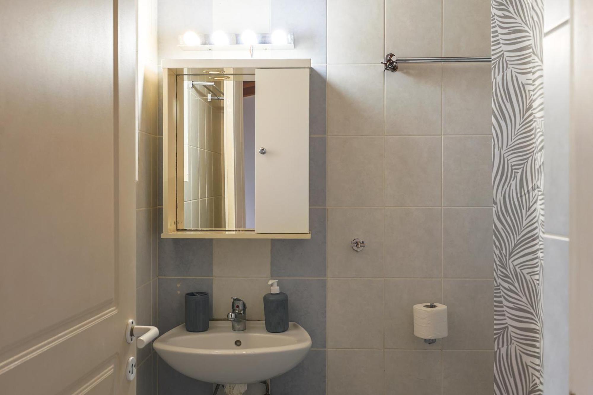 Stenaki - Apartments In Aegina Town Exterior photo