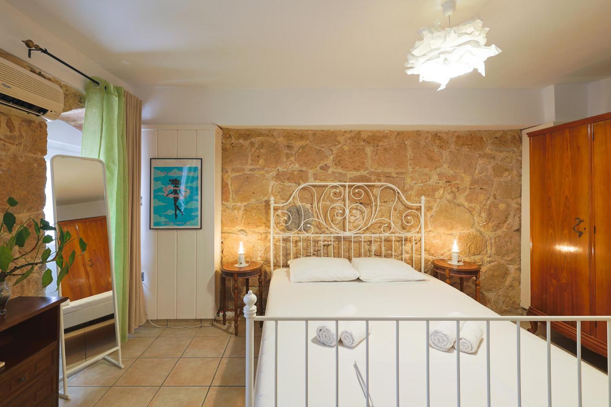 Stenaki - Apartments In Aegina Town Exterior photo