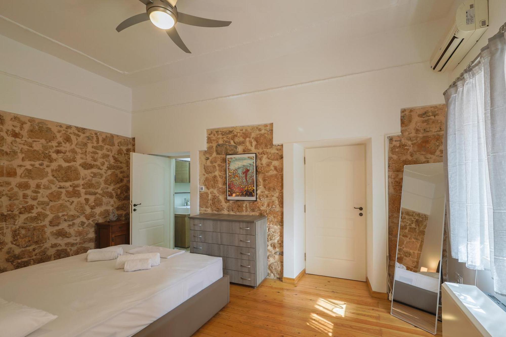 Stenaki - Apartments In Aegina Town Exterior photo