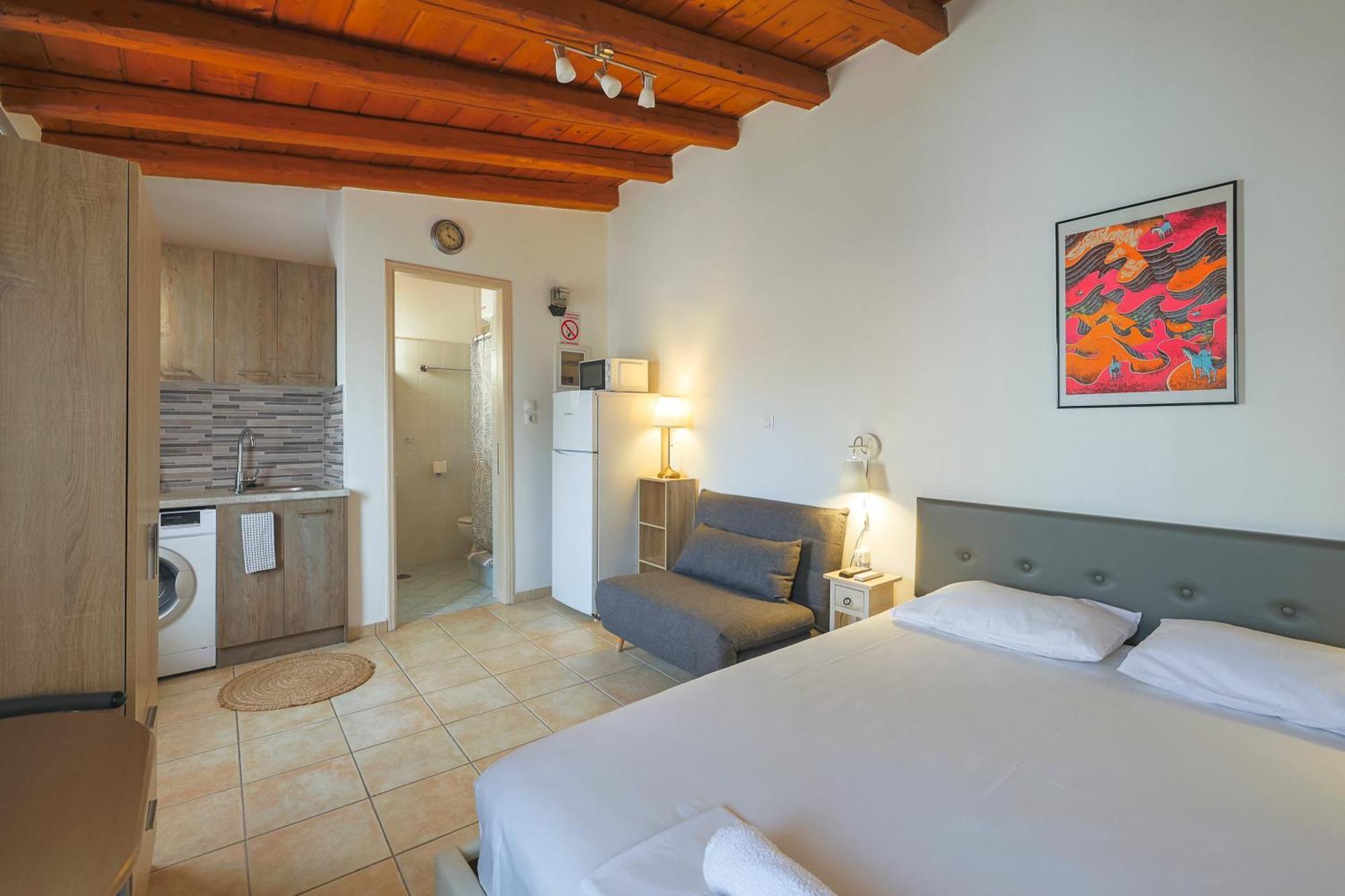 Stenaki - Apartments In Aegina Town Exterior photo